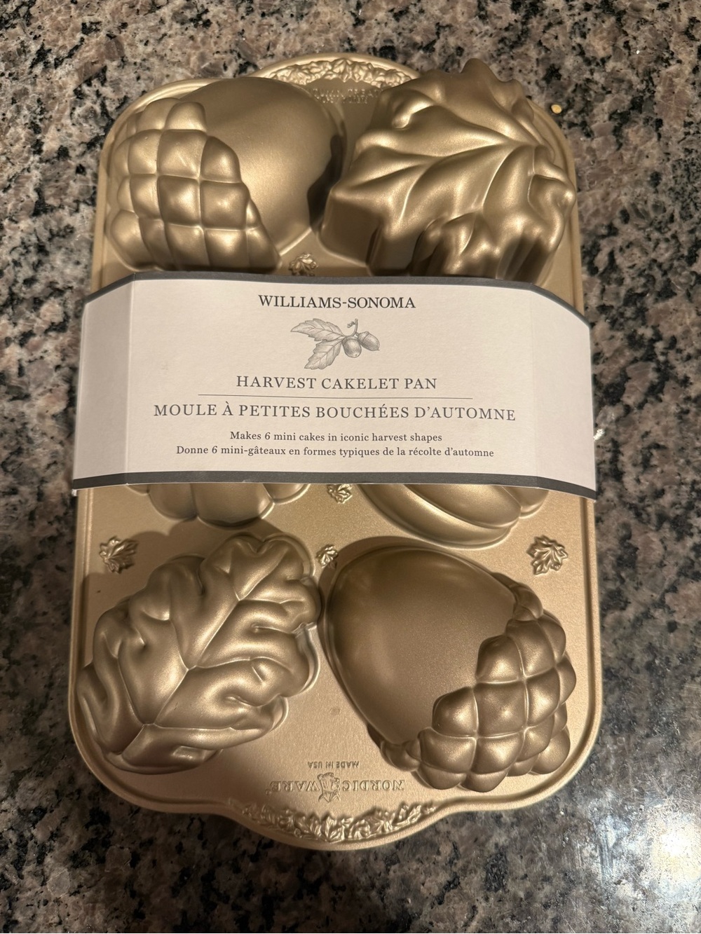 Williams Sonoma Nordic Ware Harvest Cakelet Pan NWT Fall Thanksgiving